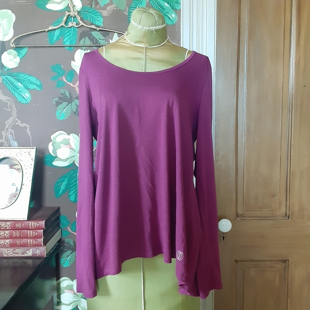 BALANCE COLLECTION Twist Back Top Size Large